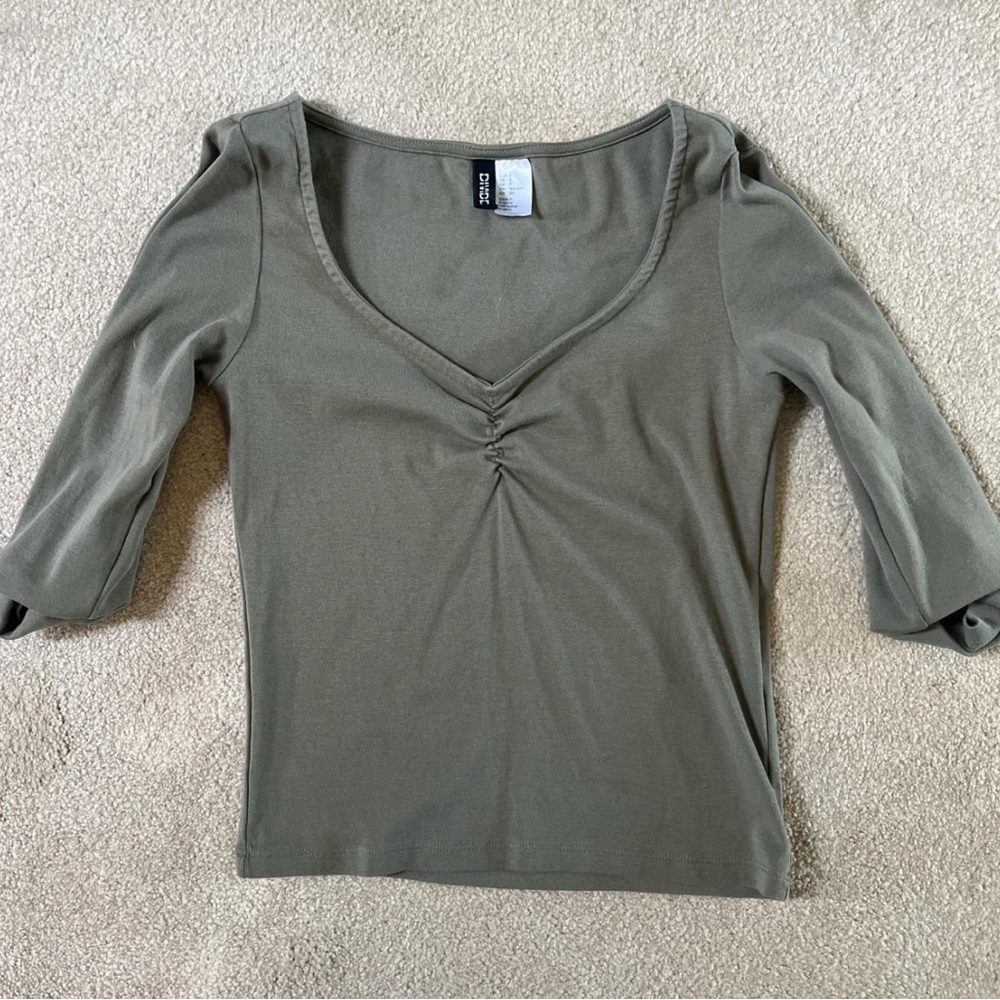 Green Fitted Ruched 3/4 Sleeve crop top